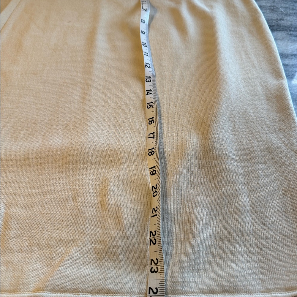 St. John Cream Skirt Set with Patterned Trim - Picture 4 of 7